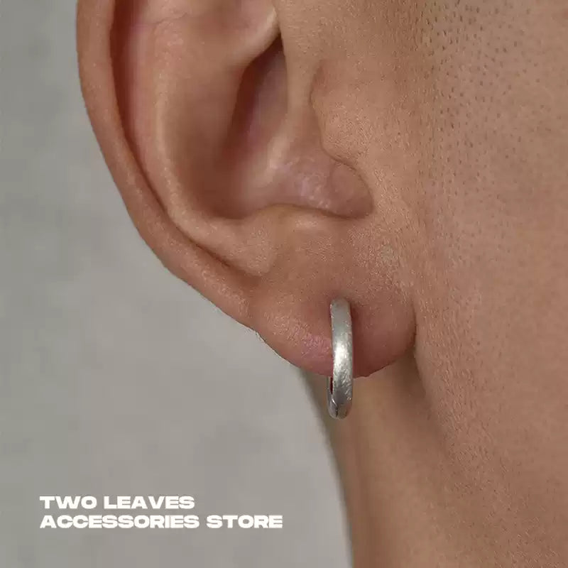 TWO LEAVES 925純銀拉絲耳環｜極簡中性百搭・11mm內徑